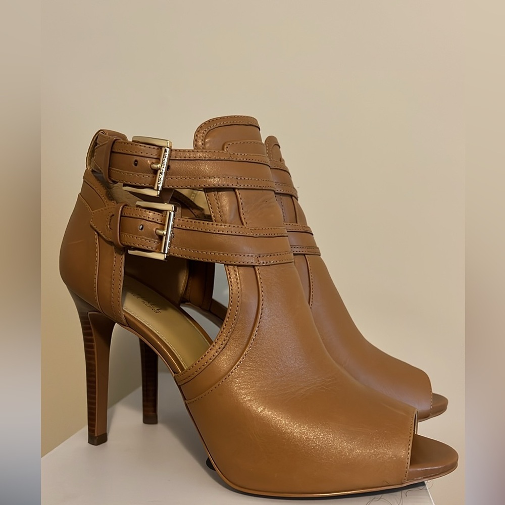 Michael Kors Blaze Bootie in Camel color - Picture 4 of 11